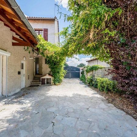 Gite Du Chateau Montrond-les-Bains Zewnętrze zdjęcie